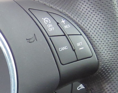 Cruise control 1: 4 flat buttons