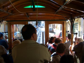 San Francisco: Ein Cablecar von innen